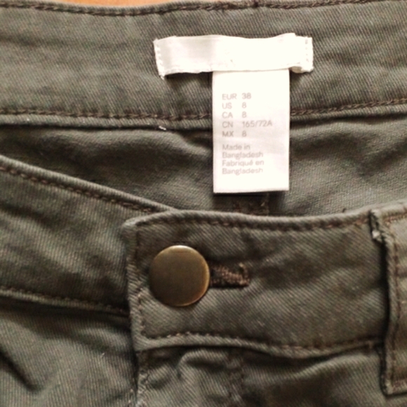 3/$30 High waisted army green cuffed shorts - Picture 4 of 4